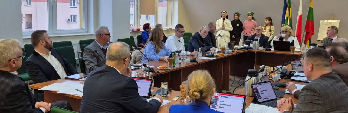 Sesja rady, powiat, budżet