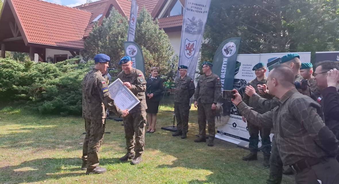 Gratulacje, dekoracja zwycięzców, strzelectwo